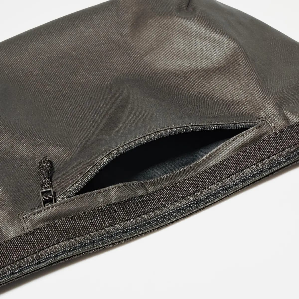 Uniqlo Coated Cotton Shoulder Bag Black [Imported, Do not wash, Do not dry clean, Capacity: approximately 7 L.]