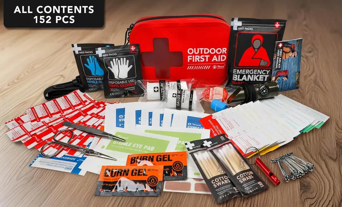 THRIAID 152 PCS Waterproof First Aid Kit, Small Portable Outdoor Boat Safety Bag [THRIAID, Waterproof, 152]