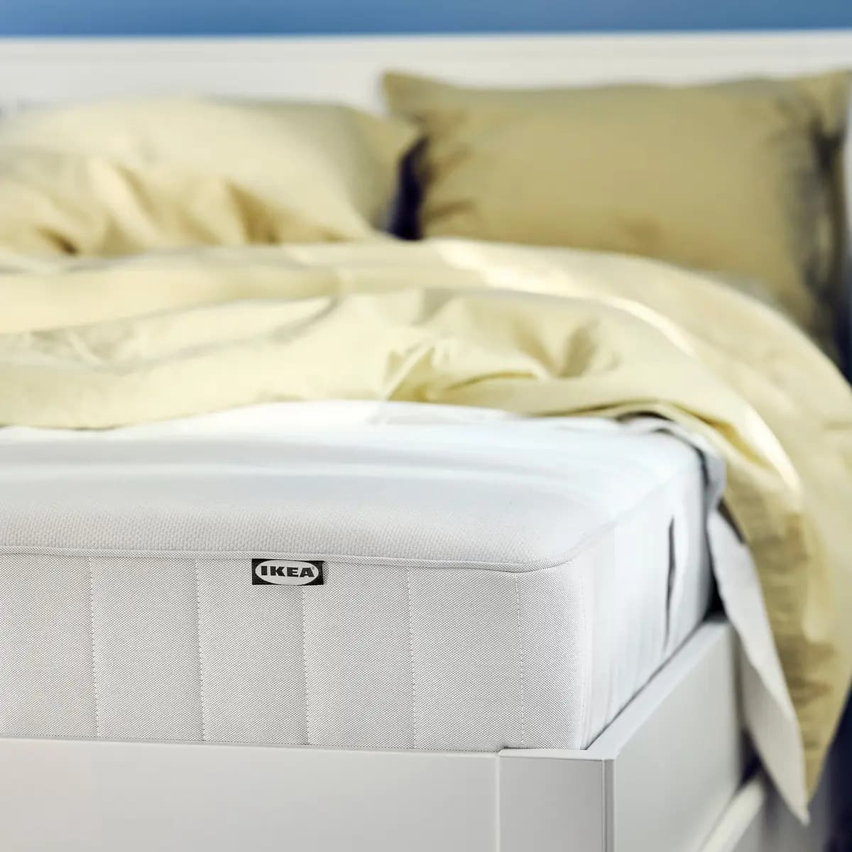 IKEA VESTERÖY Pocket spring mattress, firm/white Queen [Length 79 1/2 ", Width 59 7/8 ", Thickness 7 7/8 "]
