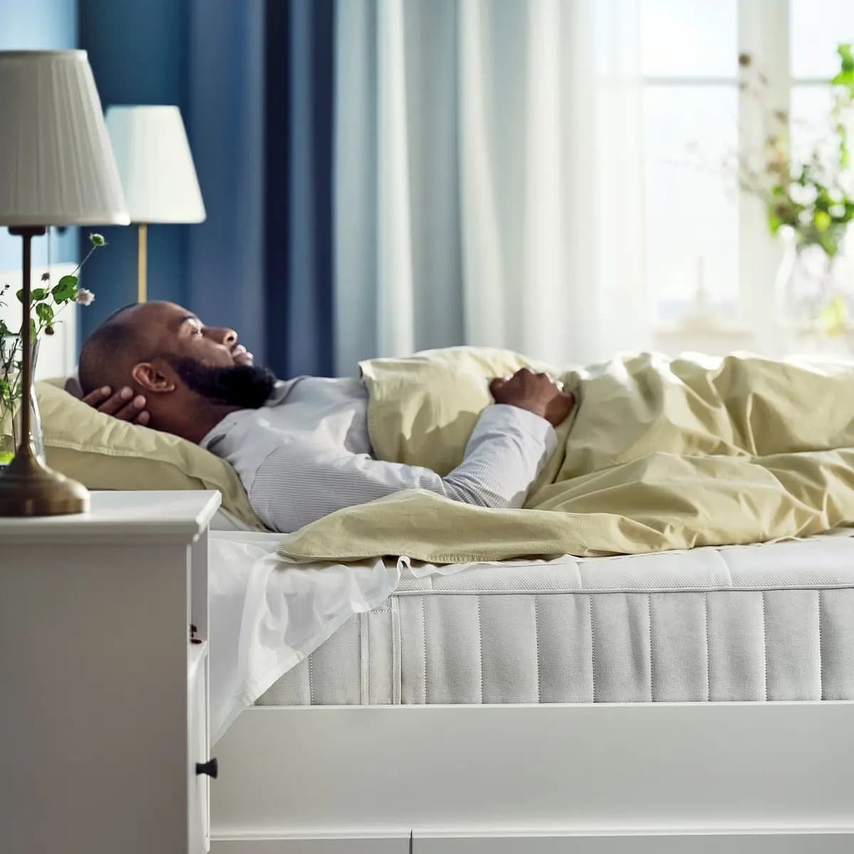 IKEA VESTERÖY Pocket spring mattress, firm/white Queen [Length 79 1/2 ", Width 59 7/8 ", Thickness 7 7/8 "]