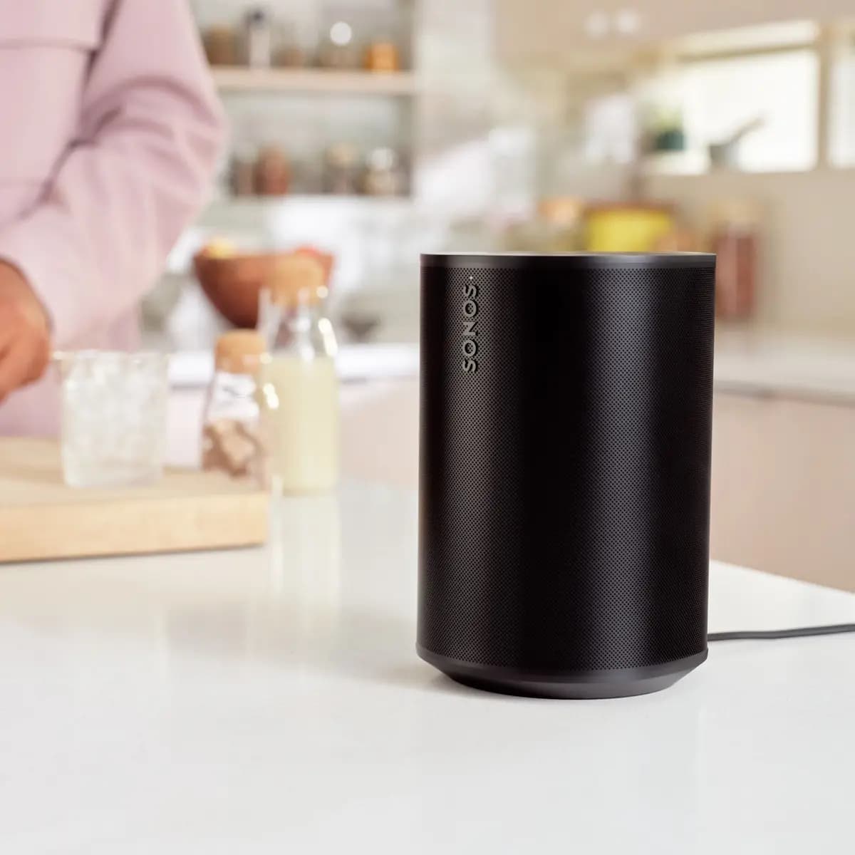 Sonos Era 100 - White [7.19 in (182.5 mm), 4.72 in (120 mm), 5.14 in (130.5 mm)]