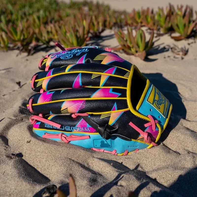 Rawlings Rawlings Heart of the Hide Spring Break 11.5 Inch Infield Glove, Right Hand Throw [R00719679, Conventional, Spring Break]