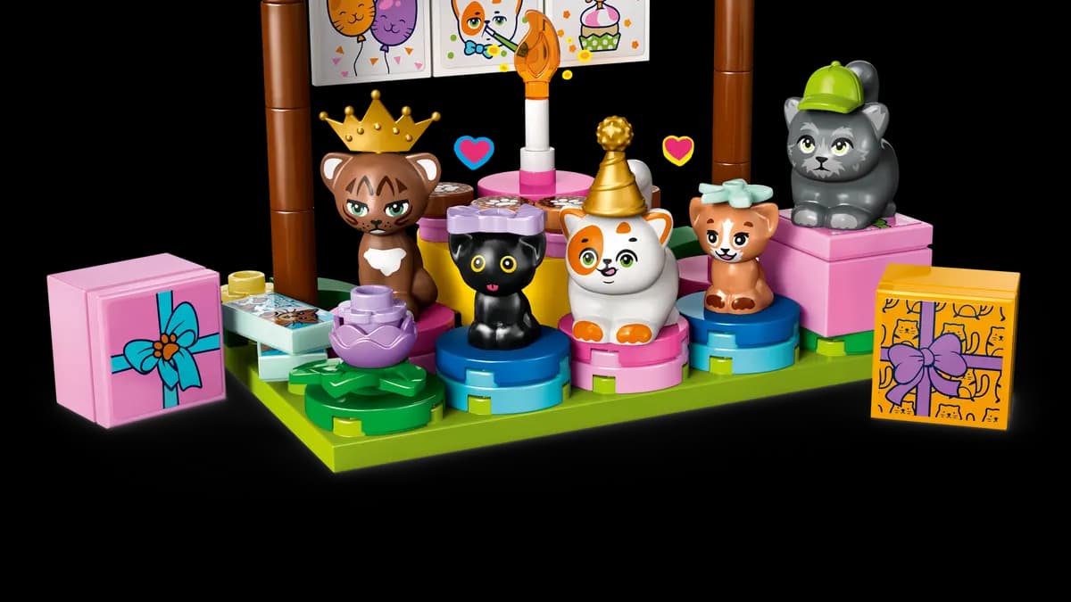 LEGO Cat Birthday Party & Tree House 42666 [321 pieces, ages 6+, Friends]