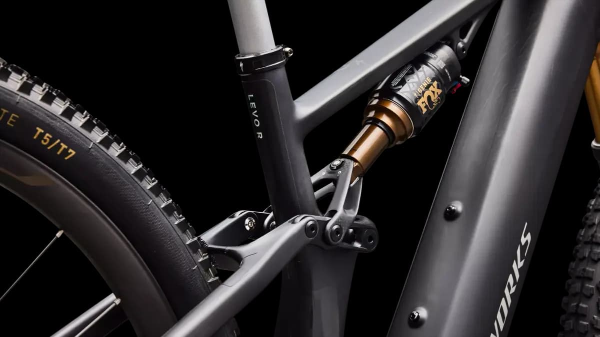Specialized S-Works Turbo Levo R Ultralight [Specialized 3.1 S-Works motor, 111Nm power, 850W power, 600Wh Battery, Mastermind TCU, 2.2" high resolution screen, fully customizeable