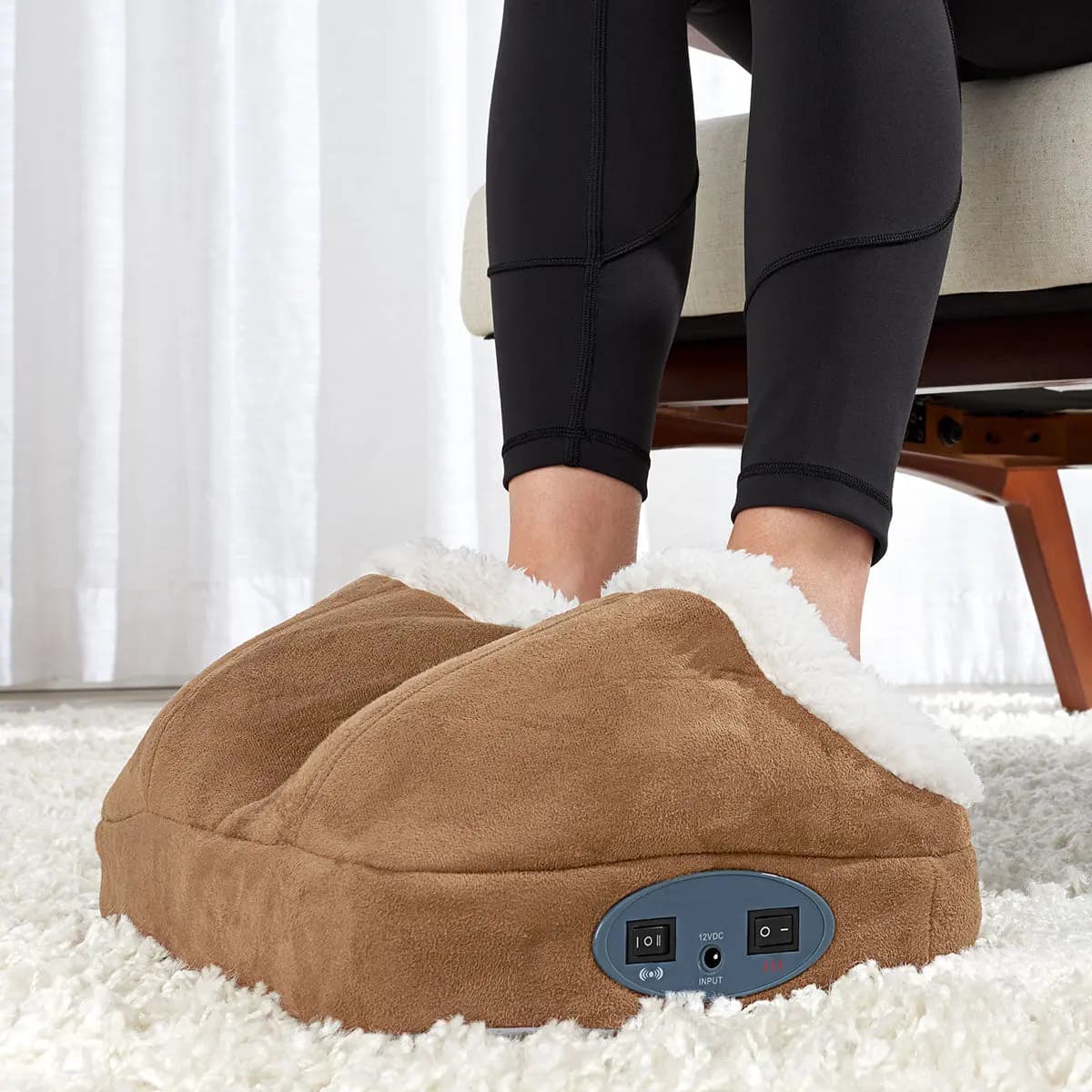 Sharper Image Warming Foot Massager [Up to Women's 14 (Men's 12), 11.8" L x 11.8" W x 3.9" H, 1.1 lbs]