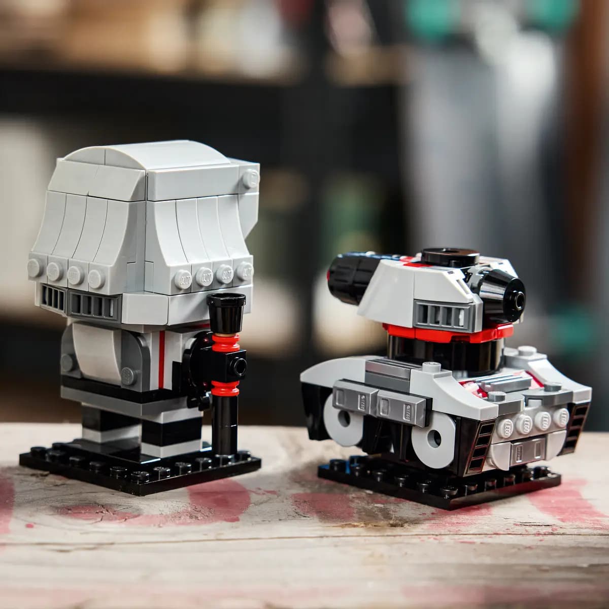 LEGO Megatron Robot & Vehicle 40924 [224 pieces, ages 10+, BrickHeadz]