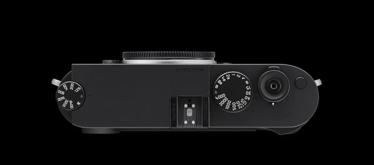 Leica M11 Monochrom [Compact digital view and rangefinder system camera, New monochrome Sensor with Triple-Resolution technology 60/36/18 MP, ISO 125 to 200,000]