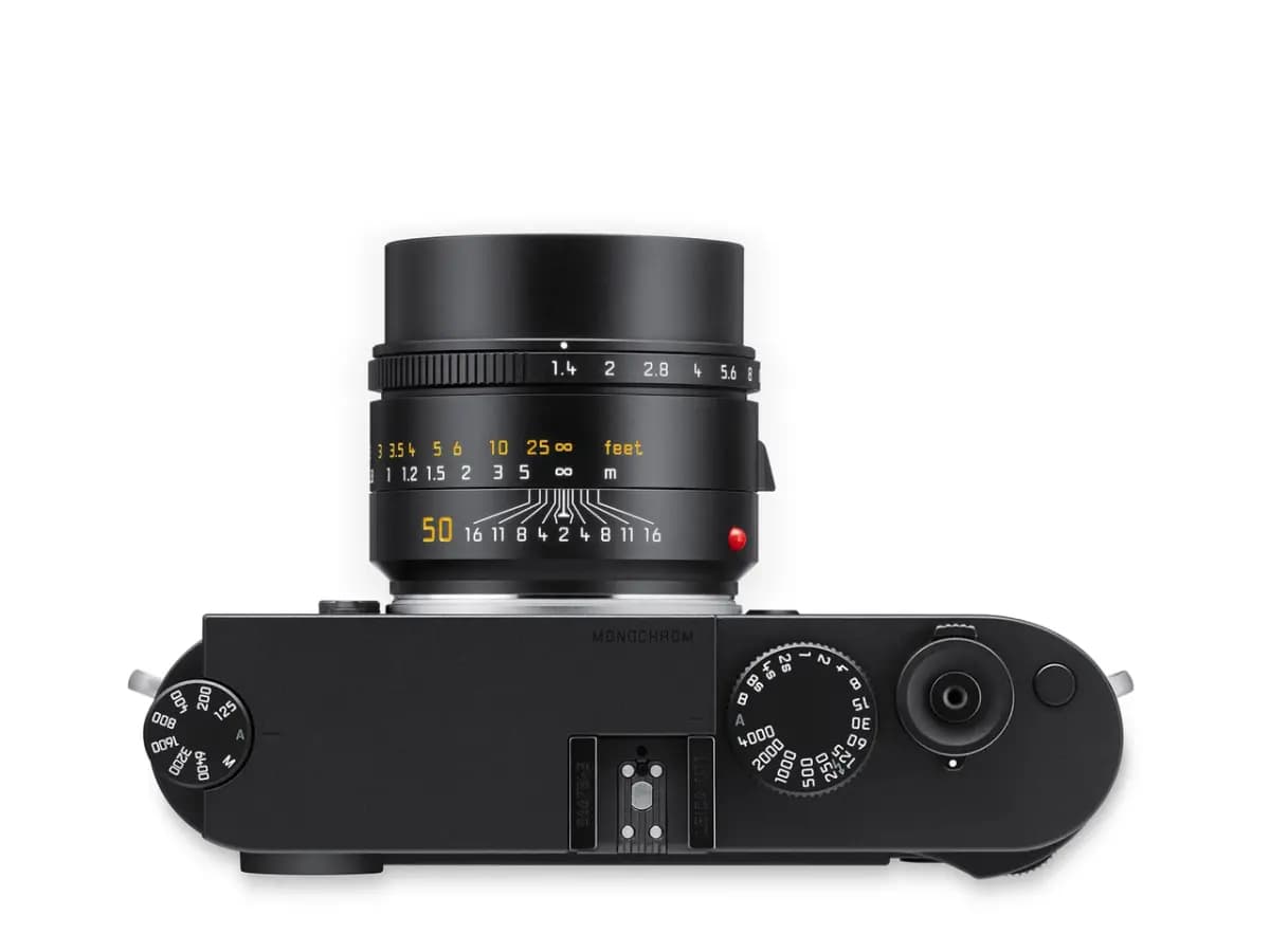 Leica M11 Monochrom [Compact digital view and rangefinder system camera, New monochrome Sensor with Triple-Resolution technology 60/36/18 MP, ISO 125 to 200,000]