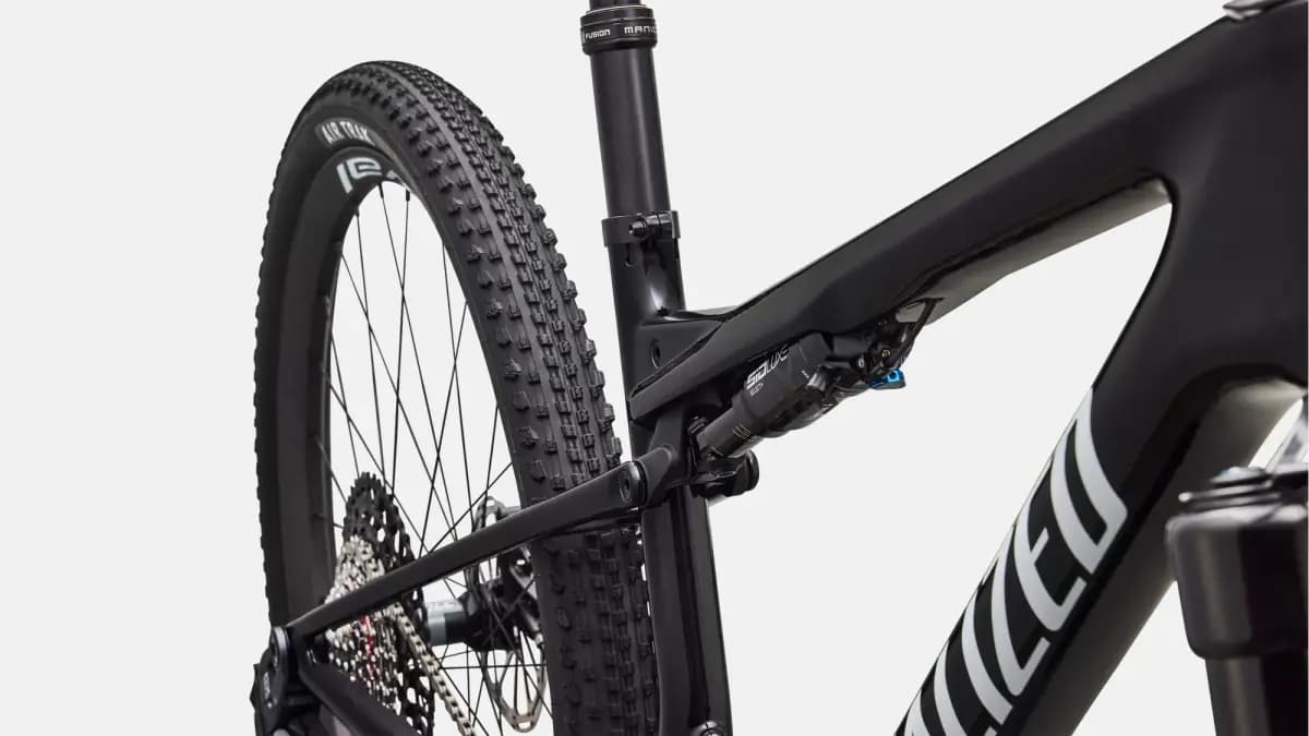 Specialized Epic 9 Expert [FACT 11m Carbon, Progressive XC Race Geometry, Rider-First EngineeredÃ¢â€žÂ¢, threaded BB, 12x148mm UDH compatible rear dropout, internal cable routing, 