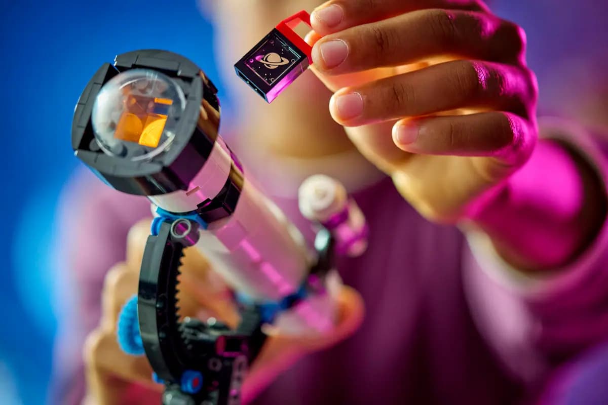 LEGO Space Exploration Telescope 31378 [278 pieces, ages 8+, Creator 3-in-1]