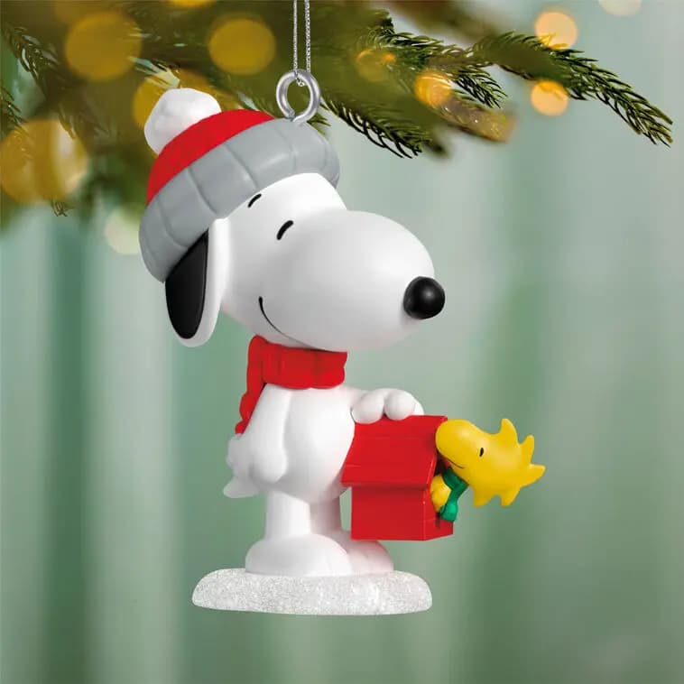 Mini Peanuts Winter Fun With Snoopy Ornament, 1.25" [MINIATURE 0.75 x 1.25 x 0.75, Plastic ornament with hanger attachm, One 2026 miniature Hallmark Keepsake, 29th in the Winter Fu