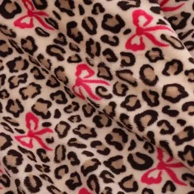 Kelly Leopard with Bows Throw Blanket Pink [100% Recycled Polyester, Lightweight Fabric, M2AMMDX36]