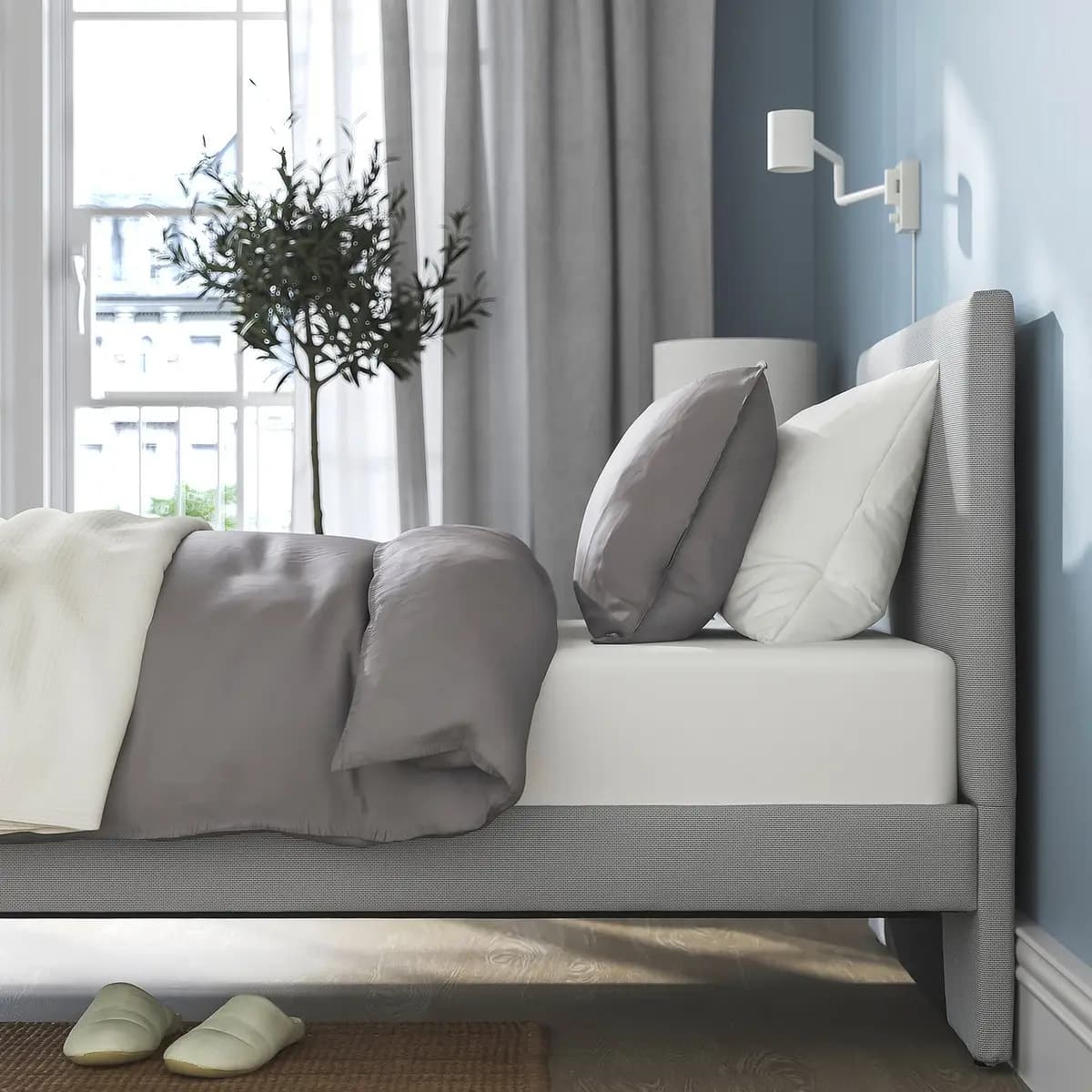 IKEA GLADSTAD Upholstered bed frame, Kabusa light gray [Width 41 ", Length 79 1/2 ", Footboard height 13 "]