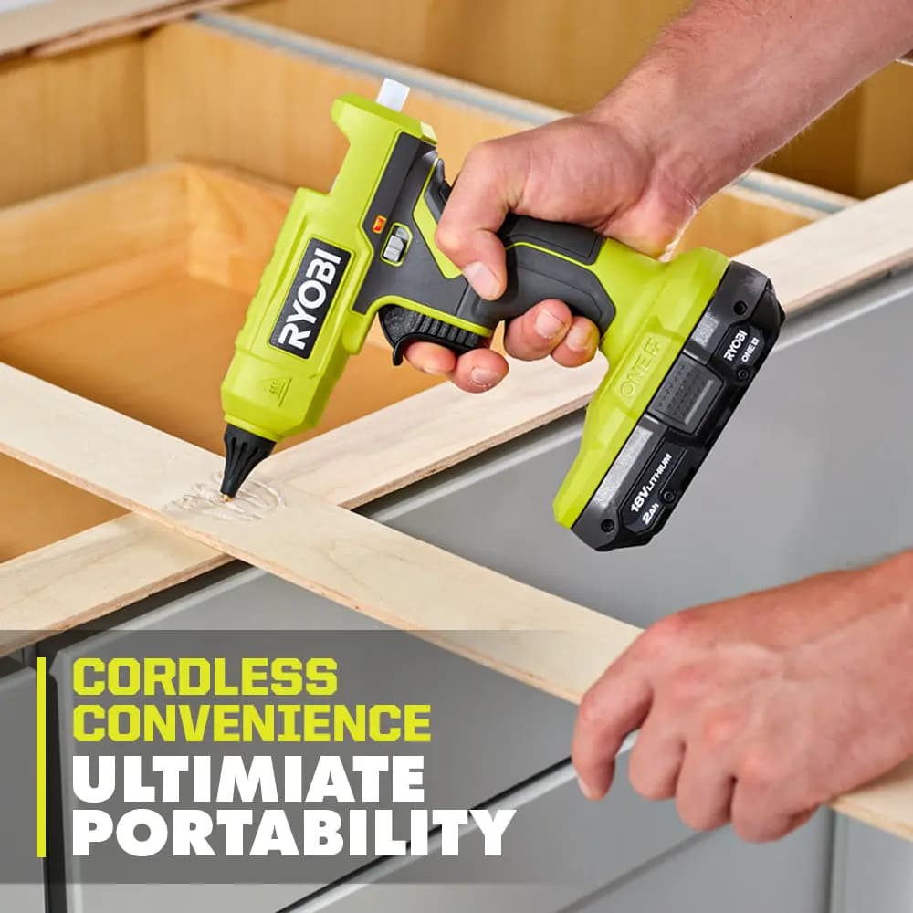 RYOBI 18V ONE+ Glue Gun Kit [Voltage 18V, Fuel Gauge Integrated LEDs, Capacity 2Ah]