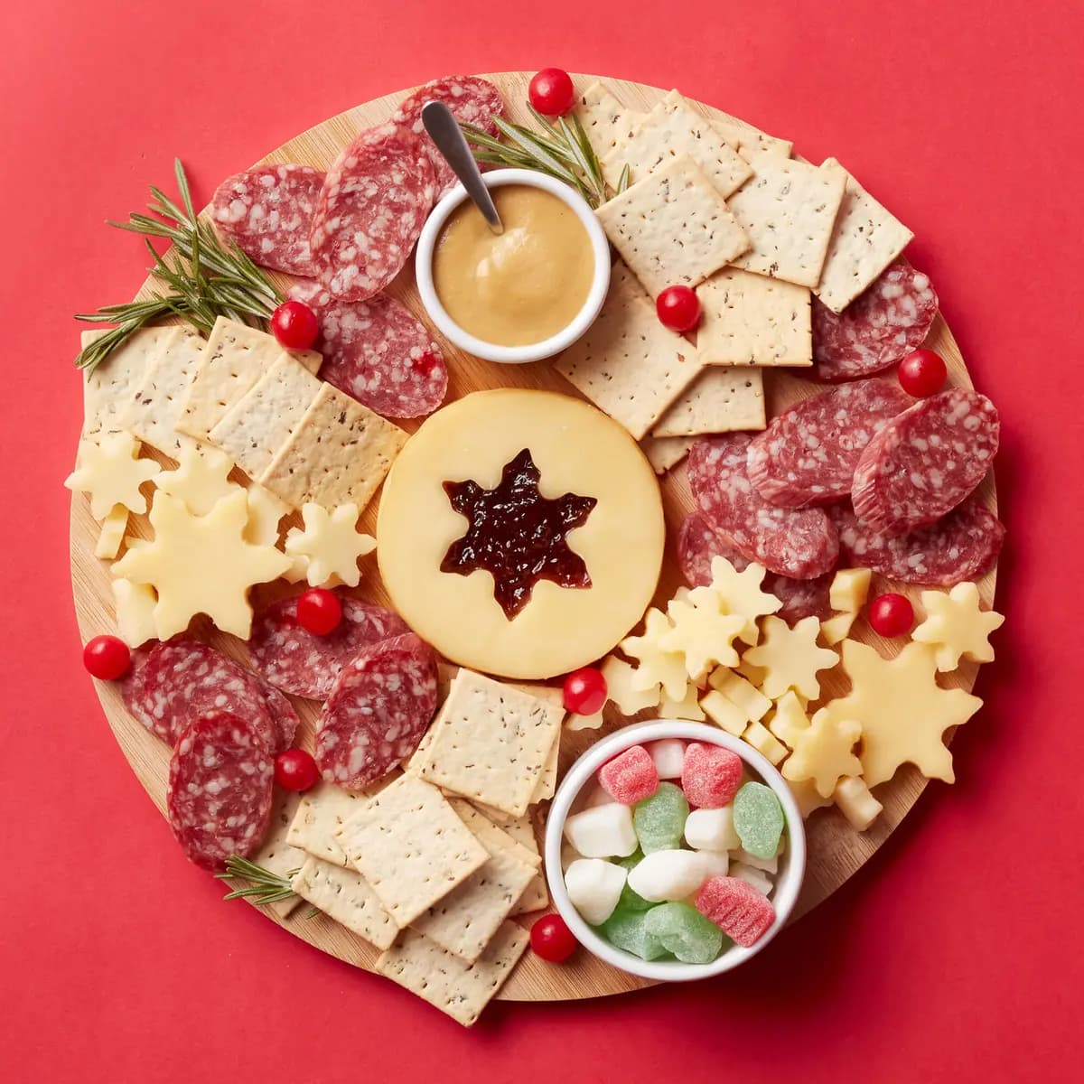 Holiday Wreath Charcuterie Board Kit [5 oz, 4 oz, 2 oz]
