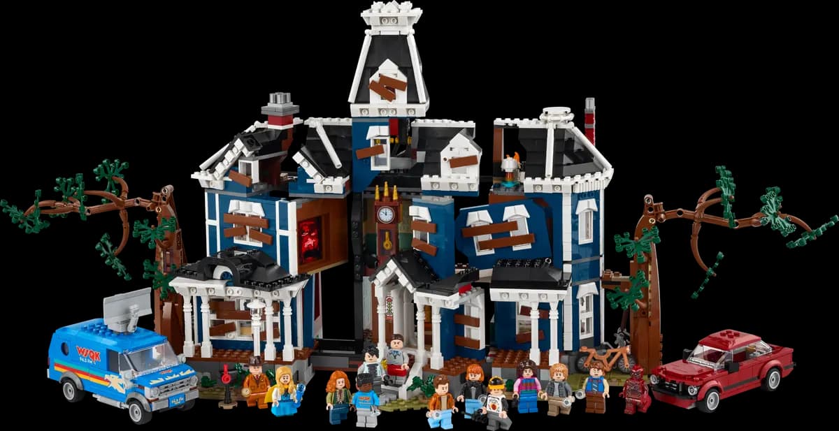 LEGO Stranger Things: The Creel House 11370 [2593 pieces, ages 18+, LEGO® Icons]