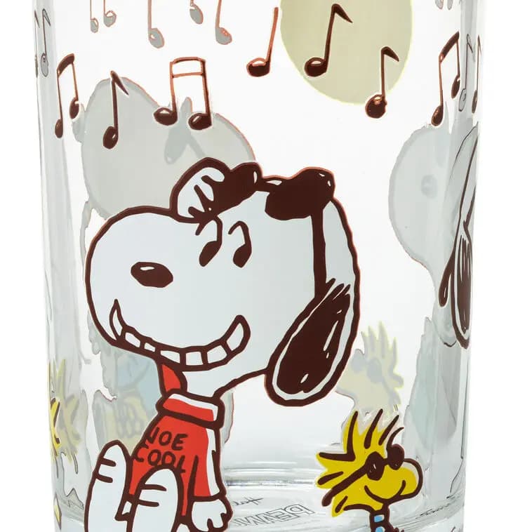 Peanuts Joe Cool Collectible Drinking Glass, 13.5 oz. [3.25" W x 5" H x 3.25" D, Glass., Holds 13.5 oz., Top rack dishwasher safe.]