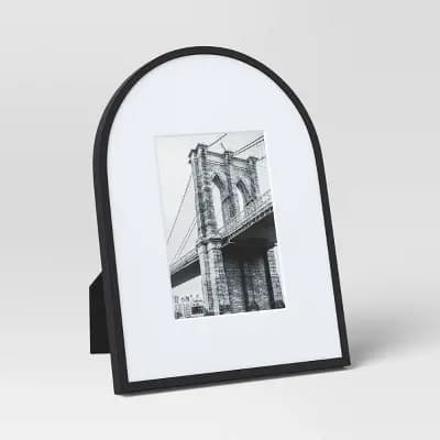 Threshold 9"x12" Matted to 5"x7" Aluminum Arch Table Frame Black - Thresholdâ„¢: Modern Half Moon Picture Display, Easel Back [Aluminum (Frame), 5 x 7 Inches, 1.31 Pounds]