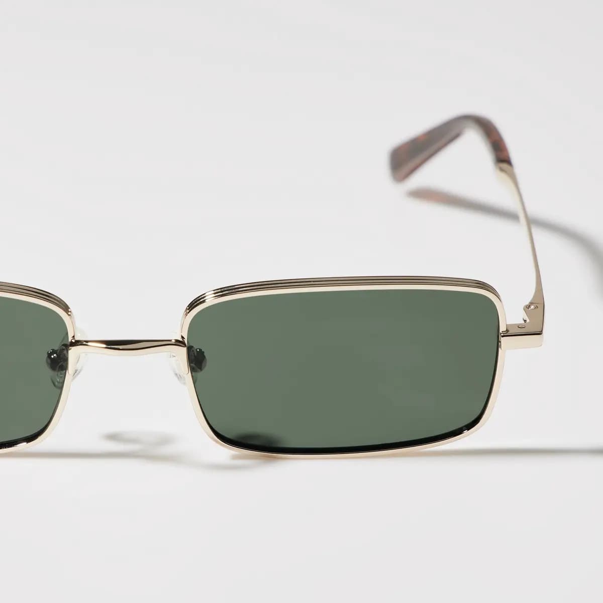 Uniqlo Metal Rectangle Sunglasses Dark Green [Imported, UV400 lenses block approximately 99% of UV rays., Patterned metal frames with an elegant finish.]