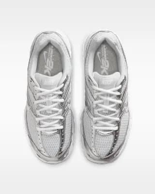 Nike Air Max Moto 2K Women's Shoes with Reflective Accents Grey Fog/Metallic Silver/White [Grey Fog/Metallic Silver/White, Rubber outsole provides durable traction., HQ2056-011]
