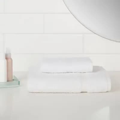Room Essentials Bath Towel White - Room Essentialsâ„¢: Lightweight Cotton-Polyester Blend, Terry Construction, OEKO-TEX Certified [Lightweight (300-450 GSM), 19001753 AITEX, OEKO-T