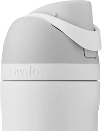 Owala FreeSip Vacuum Water Bottle - 24 fl. oz. Shy Marshmallow [Multisport, 0.7 liters, 24 fluid ounces]