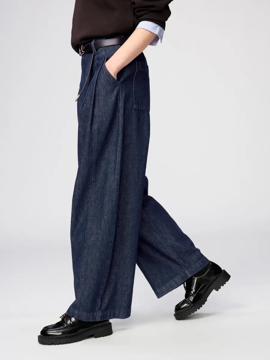 Uniqlo Lace Up Shoes Black [Imported, Do not wash, Do not dry clean, Rounded toe gently conforms to the feet.]