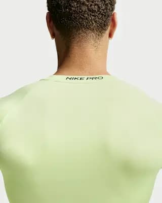 Nike Pro Men's Dri-FIT Tight Long-Sleeve Fitness Top Light Liquid Lime/Black [90% polyester/ 10% spandex, Machine wash, XS-4XL Tall]