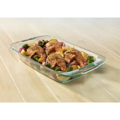 PyrexÂ® 3-qt Easy GrabÂ® Rectangular Glass Baking Dish: Glass Bakeware, Dishwasher-Safe, 2-Year Warranty [3 Quart Baking Dish, Dishwasher-Safe, Glass]