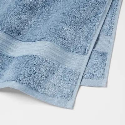 Threshold Total Fresh Antimicrobial Oversized Bath Towel Blue - Thresholdâ„¢: 100% Cotton, Low Lint, Machine Washable [100% Cotton, Heavyweight (550-800 GSM), HOHENSTEIN HTTI]