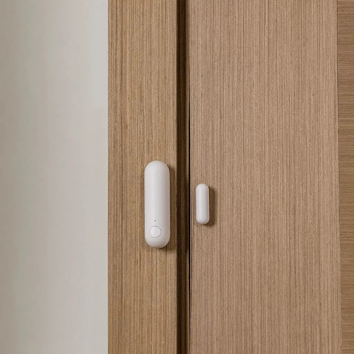 Aqara Door and Window Sensor P2 [3.03 x 0.87 x 0.87 inch (77 x 22 x 22 mm) and 1.42 x 0.45 x 0.29 inch (36 x 11.5 x 7.3 mm), 0.089 Pounds / 40g, Thread, BLE]
