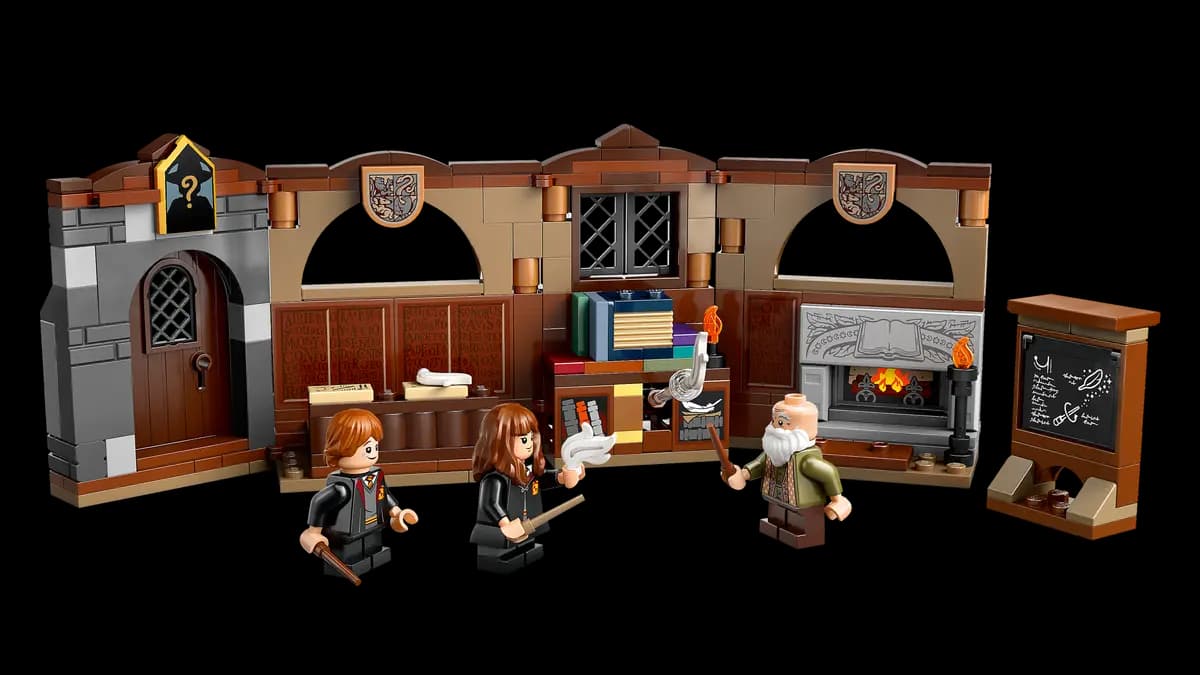 LEGO Hogwarts™ Castle: Charms Class 76442 [204 pieces, ages 8+, Harry Potter™]