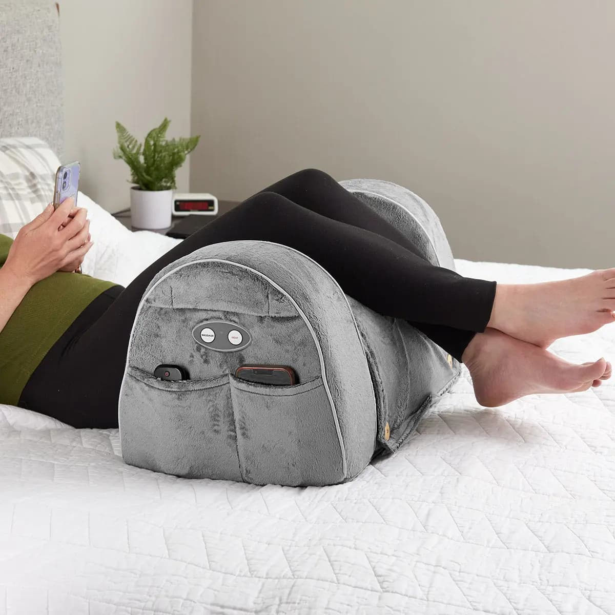 Sharper Image Warming Leg Rest Massager [24" L x 12" W x 12" H, 4 lbs, Heat therapy option (up to 140°F)]