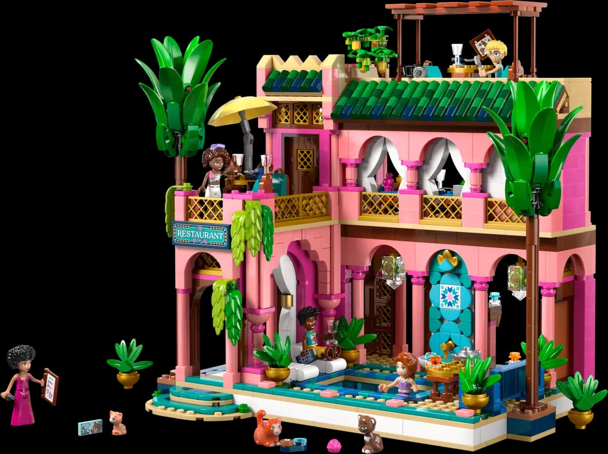 LEGO Garden Restaurant 42691 [1465 pieces, ages 12+, Friends]