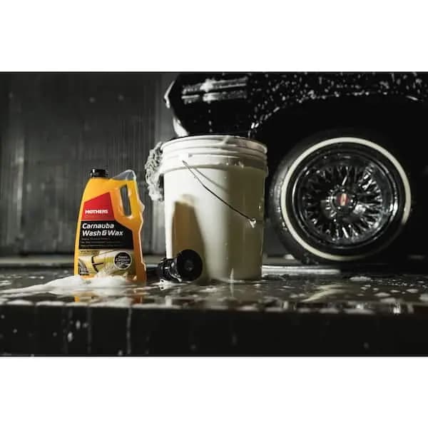 MOTHERS 64 oz. California Gold Carnauba Car Wash and Wax Liquid, 05674 [Automotive Part Type: Car Wash Soap, General Part Type: Car Wash Soap, Pack Size: 1]