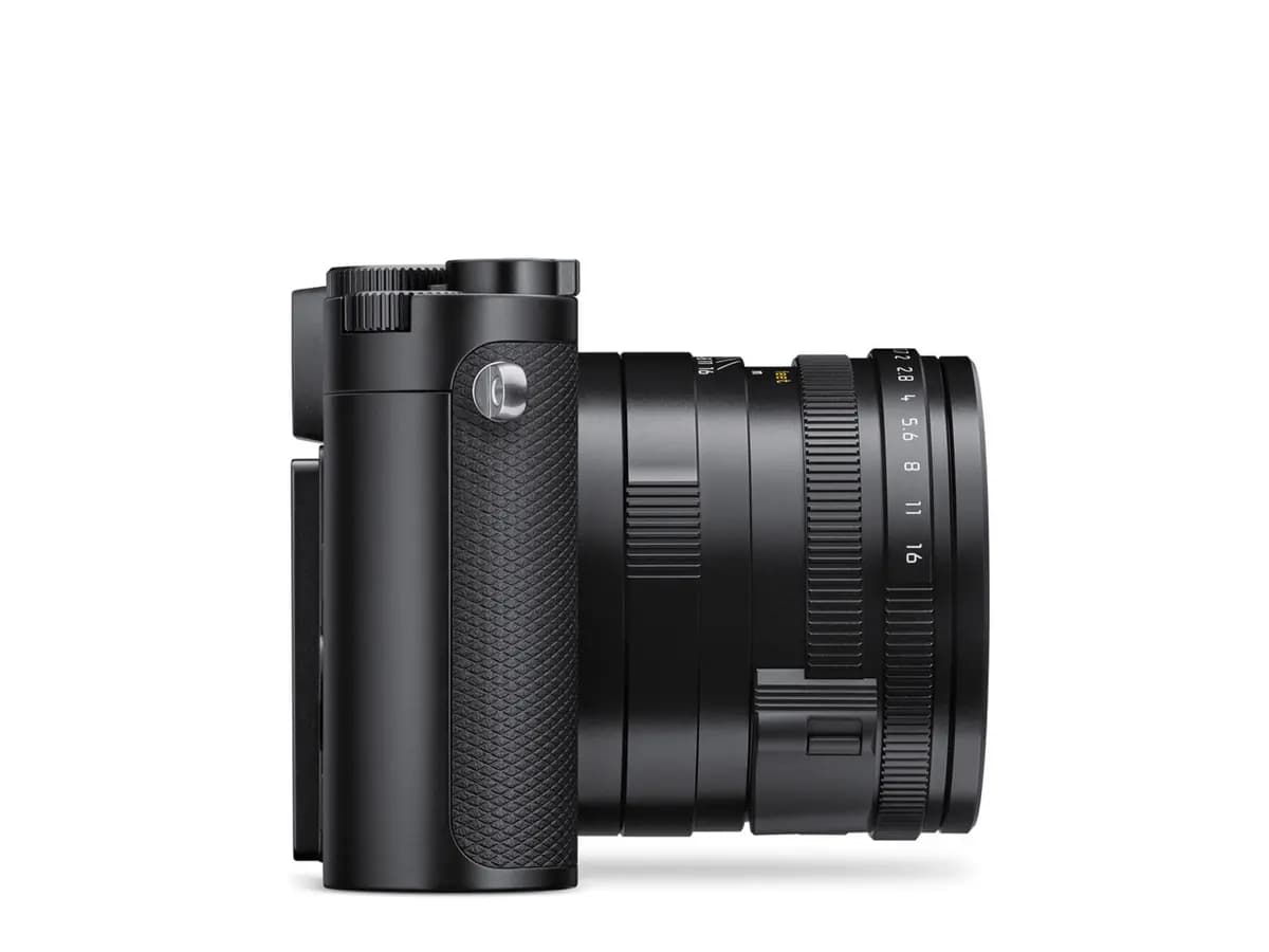 Leica Q3 [Full-frame BSI CMOS Sensor with Triple Resolution Technology (60MP / 36MP / 18MP), Summilux 28mm f/1.7 ASPH. fixed lens with integrated macro mode, Hybrid Autofocus Syste