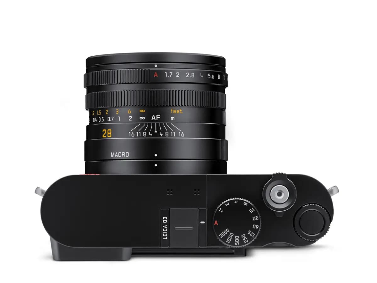 Leica Q3 [Full-frame BSI CMOS Sensor with Triple Resolution Technology (60MP / 36MP / 18MP), Summilux 28mm f/1.7 ASPH. fixed lens with integrated macro mode, Hybrid Autofocus Syste