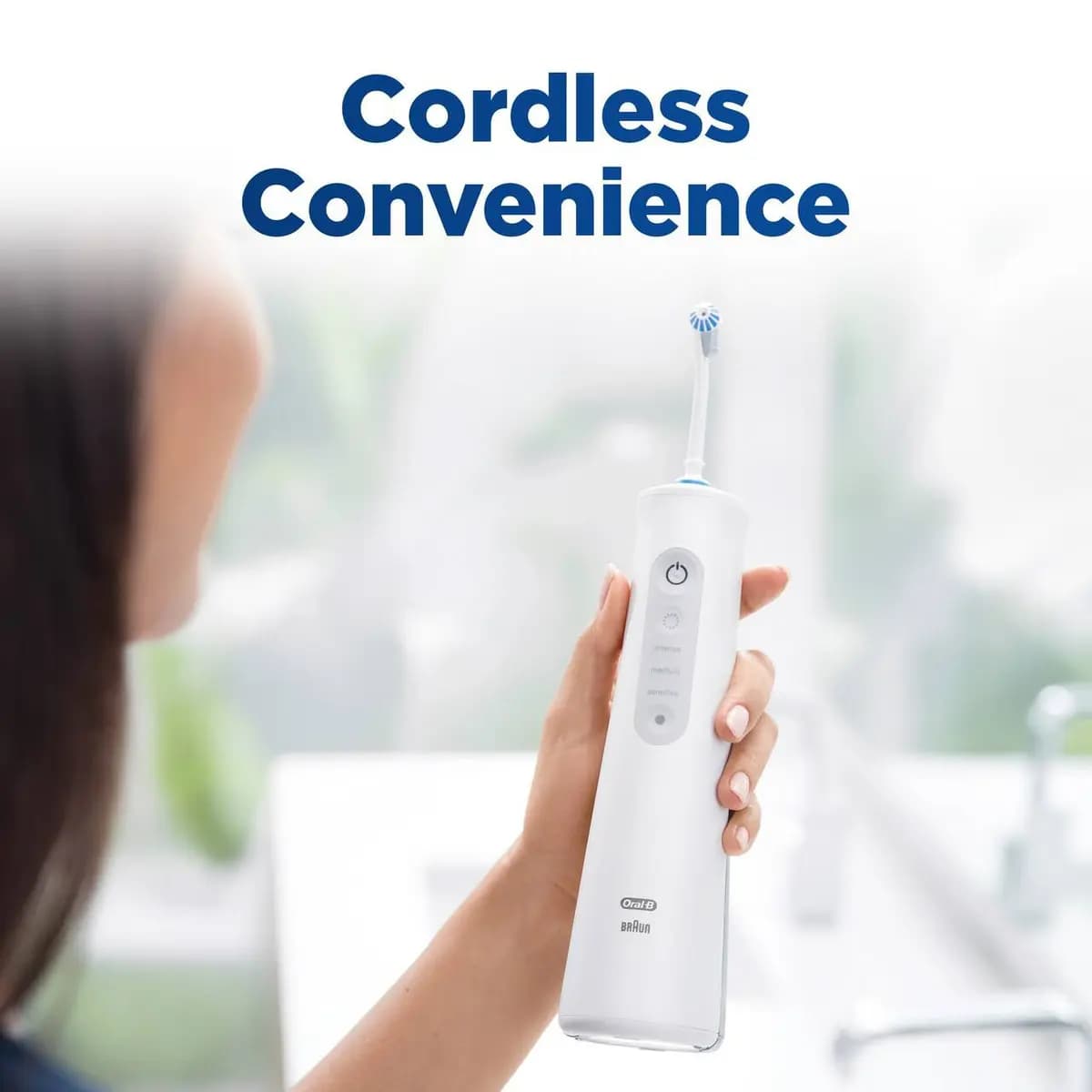 Oral-B Water Flosser Advanced, Portable Oral Irrigator Handle [Oxyjet Technology targets and helps eliminate plaque bacteria for healthier gums, On-demand mode allows for great con