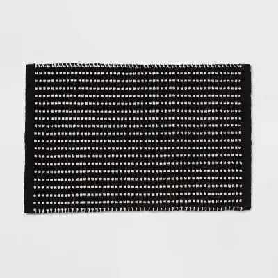 20"x30" Chenille Stripe Bath Rug Black/White - Threshold™ [30 Inches (L), 20 Inches (W), Rectangle (shape), 1]