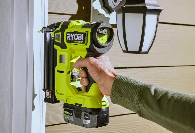 RYOBI 18V ONE+ HP Brushless AirStrike 18GA Brad Nailer Kit [Nail Range 5/8" to 2-1/8", Nails per Charge Up to 2,250, Magazine Capacity 105 Brad Nails]
