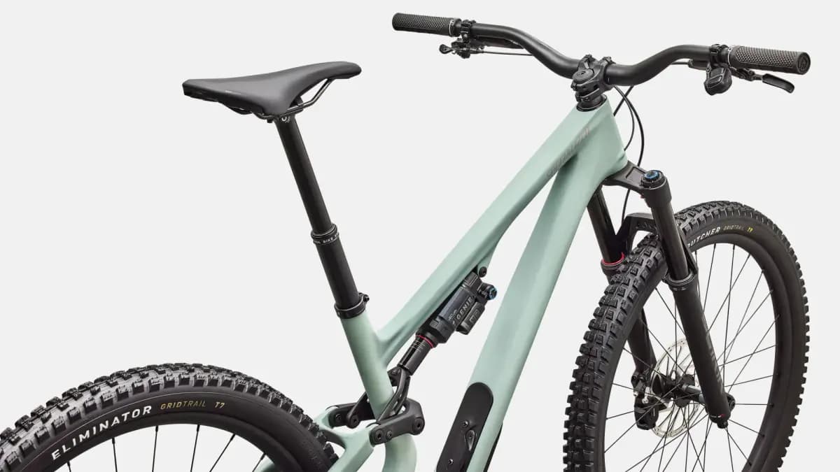 Specialized Stumpjumper 15 EVO Expert [FACT 11m carbon chassis and rear-end, Trail Geometry, SWATÃ¢â€žÂ¢ Door integration, head tube angle adjustment, threaded BB, internal brake a