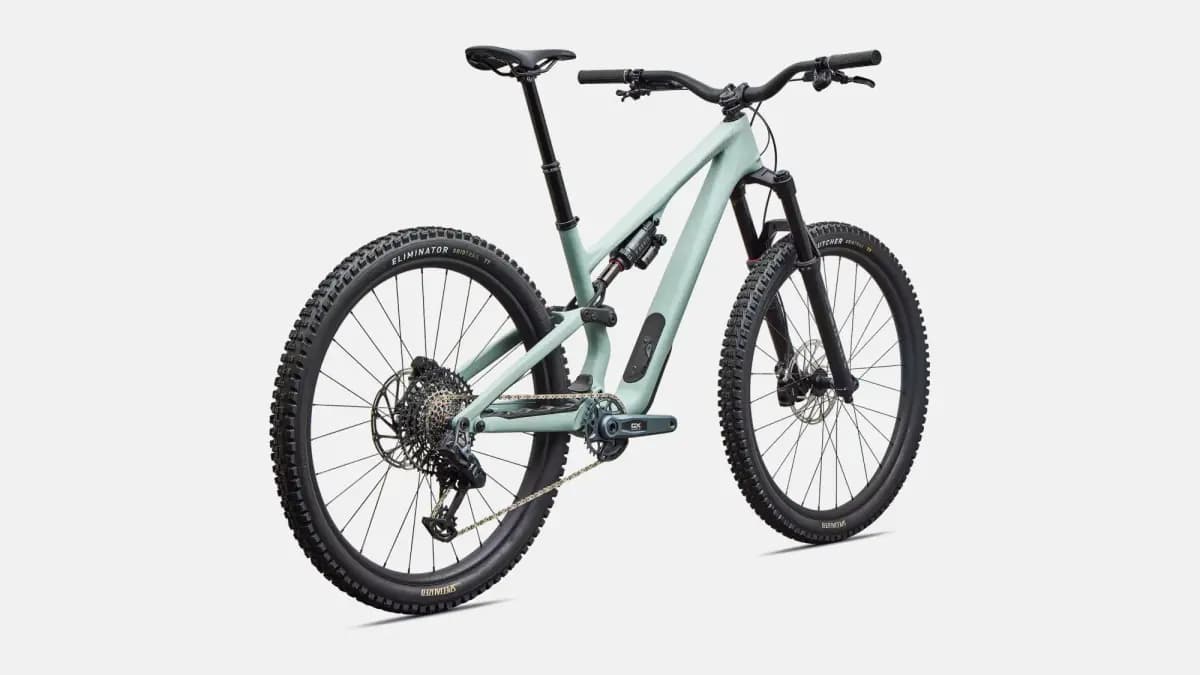 Specialized Stumpjumper 15 EVO Expert [FACT 11m carbon chassis and rear-end, Trail Geometry, SWATÃ¢â€žÂ¢ Door integration, head tube angle adjustment, threaded BB, internal brake a
