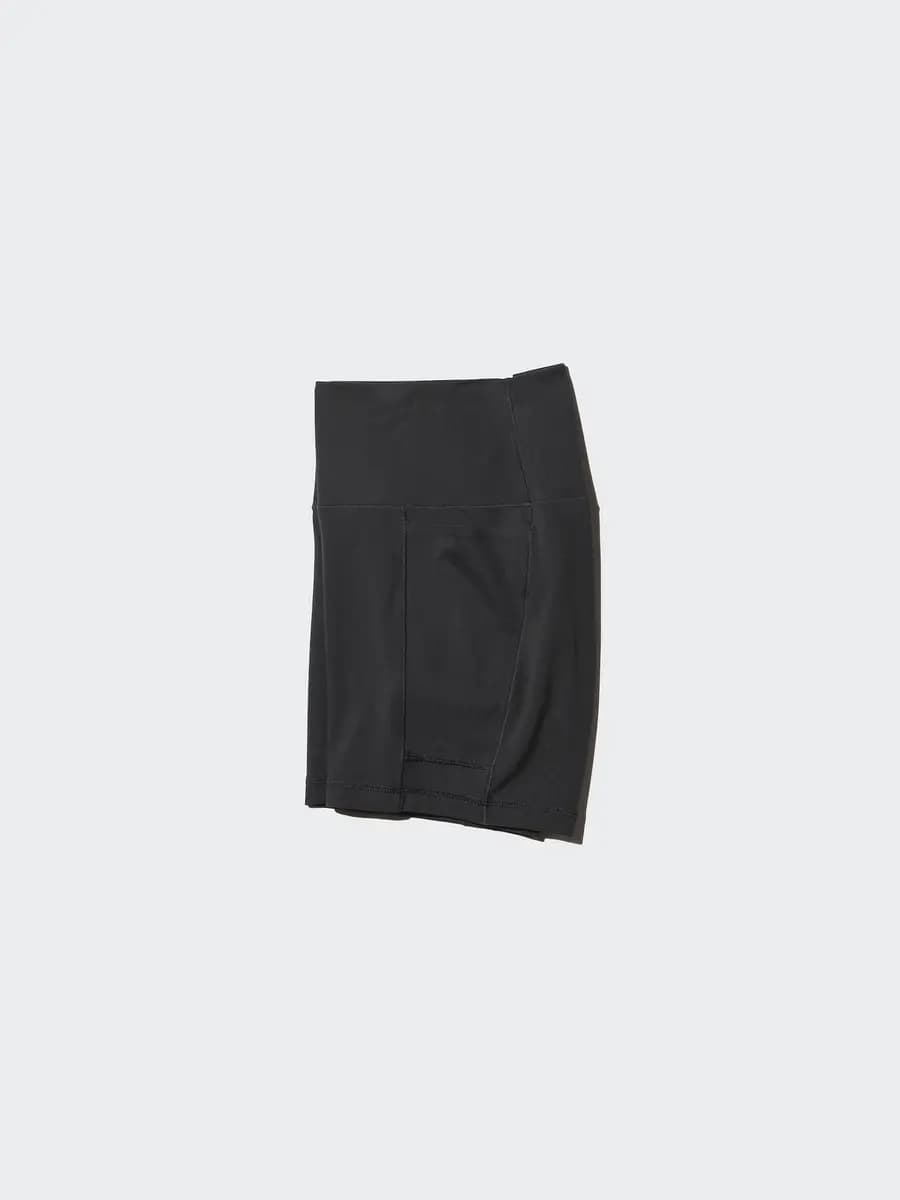 Uniqlo Ultra Stretch Active Biker Shorts Black [77% Nylon, 23% Spandex, Imported, Side pockets can hold a smartphone.]