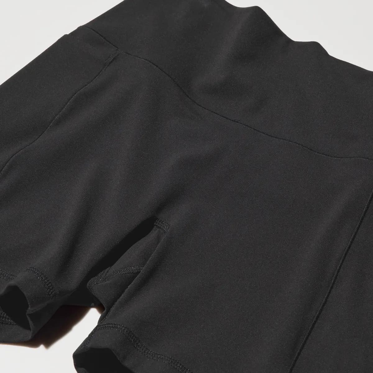 Uniqlo Ultra Stretch Active Biker Shorts Black [77% Nylon, 23% Spandex, Imported, Side pockets can hold a smartphone.]