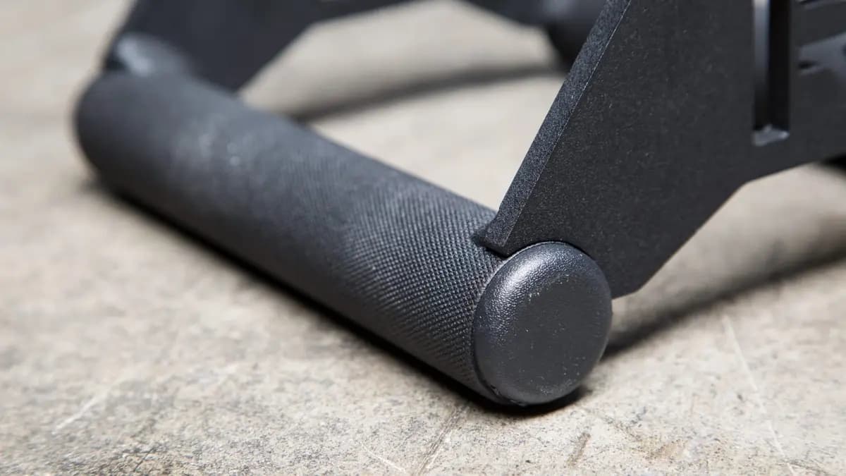 Rogue Fitness Rogue Grip Triangle (Standard Grip) [Black, Yes, 5LB]
