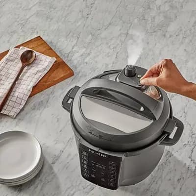 Instant Pot RIO 6qt 7-in-1 Electric Pressure Cooker & Multi-Cooker Black: Instapot, Slow & Rice Cooker [6 Quart, 1000 Watts, Stainless Steel]