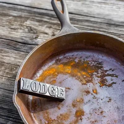 Lodge Rust Eraser: Cast Iron Rust Remover, Black Silicone Surface, Hand Wash Only [Cast Iron, 1 Ounces, 1 Inches]