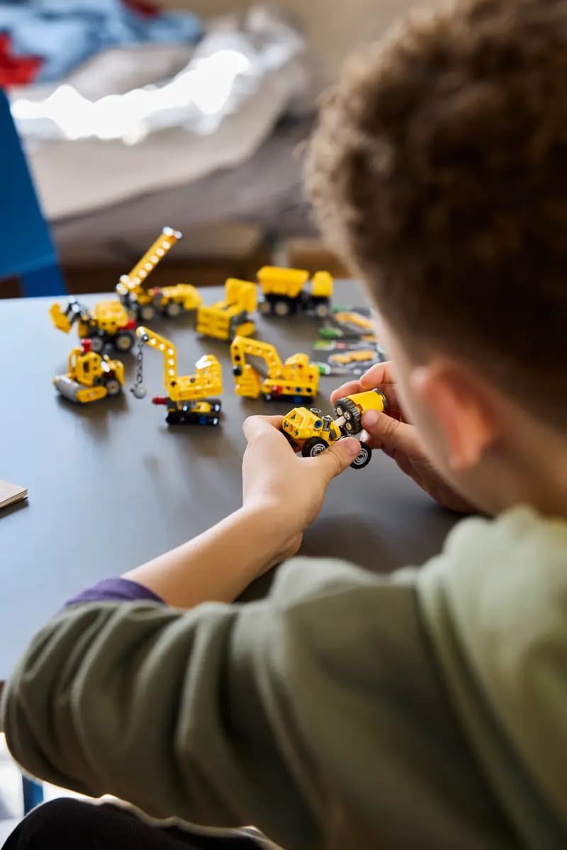 LEGO Mighty Machines 42233 [44 pieces, ages 7+, Technic™]