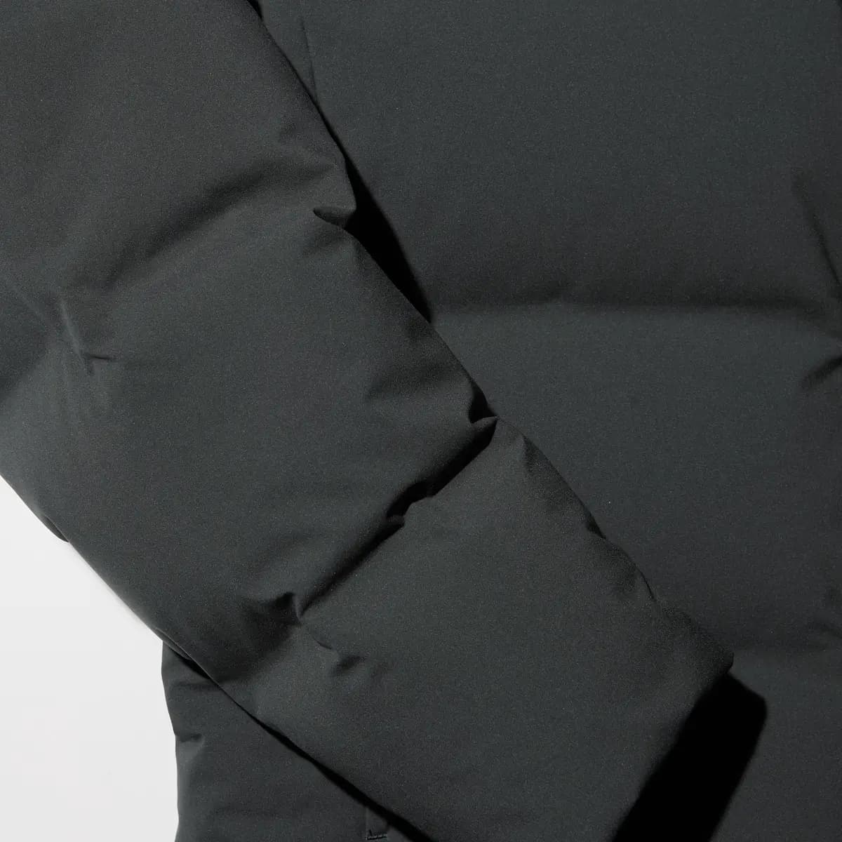 Uniqlo Seamless Down Parka Black [Imported, Hand wash cold, Do not dry clean, Premium down insulation for lightweight warmth.]