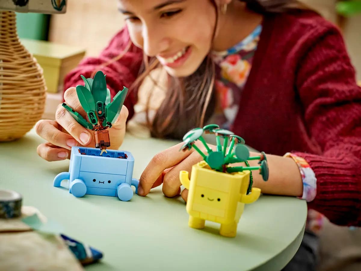 LEGO Happy Plants 10349 [217 pieces, ages 9+, Botanicals]